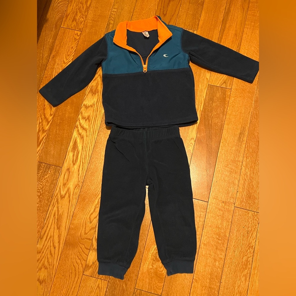 Carter's Boy 2T Half Zip Fleece Long Sleeve Pullover Set Blue and green